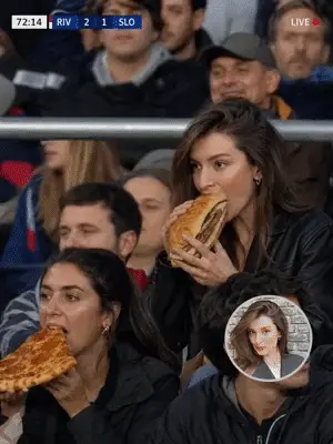 Sorprendido comiendo en vivo